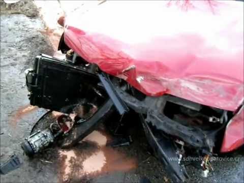 Hasiči Velké Opatovice - 24.2.2012 Dopravní nehoda, silnice Uhřice - Cetkovice.wmv
