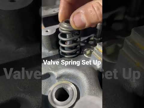 Simple Valve Spring Set Up #diy #tips #tools #mechanic #shorts