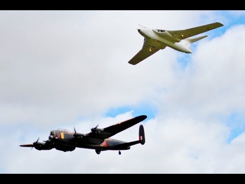 HERITAGE RC FLIGHT DISPLAY - GIANT SCALE VULCAN + VICTOR + LANCASTER AT LMA RAF COSFORD - 2016