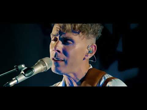 O Asaf Avidan live στα Church Sessions του Pepper 96,6!