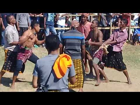 Tinju adat nataia_boanio part (2) kelas berat