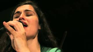 SÍLVIA PÉREZ CRUZ - Vestida de nit