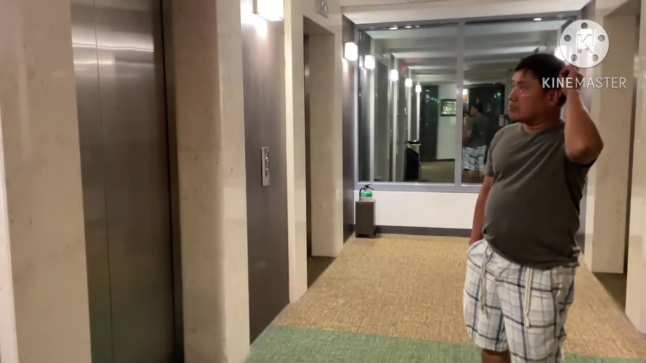 Dusit Thani Manila Hotel Lounge