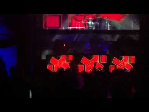 Cosmic Gate: Swedish House Mafia - Miami 2 Ibiza (Sander Van Doorn Remix)