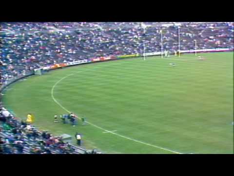 Half Time break 1984 Round 15