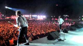 The Hives Live  - &#39;One More Time&#39; - Return The Favor