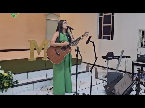 Reina sobre mim - Nívea Soares