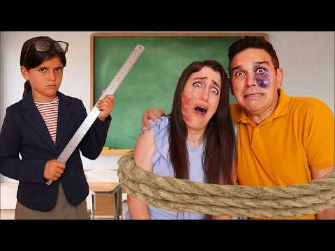 LA MAESTRA CATTIVA È TORNATA E CI METTE IN PUNIZIONE!!!*SI È ARRABBIATA!!*