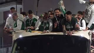 avellino-sfilata-con-il-bus-scoperto-per-le-strade-della-citta