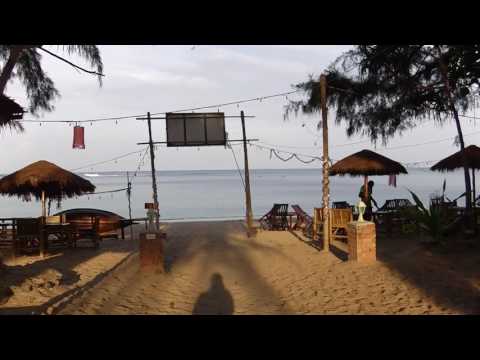 download lagu mp3 mp4 Sayang Beach Bungalows, download lagu Sayang Beach Bungalows gratis, unduh video klip Sayang Beach Bungalows