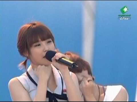 IU - Boo . funny accident