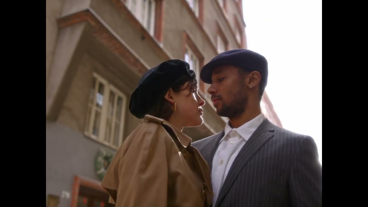 Video: Christian Hummer – Stop Lift Stop (Loewe Loewe)