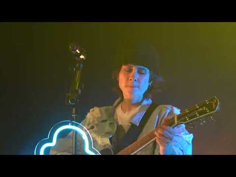 17/18 Tegan & Sara - Yellow @ Neptune Theatre, Seattle, WA 11/18/22