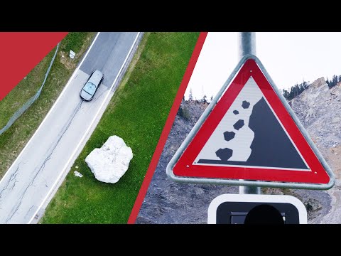 Here's Why You Seriously Need To Pay Attention To This 'Falling Rocks' Sign When Driving Through This City