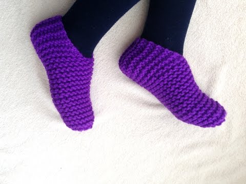 Tutorial on How to Loom Knit Toe-Up Slippers