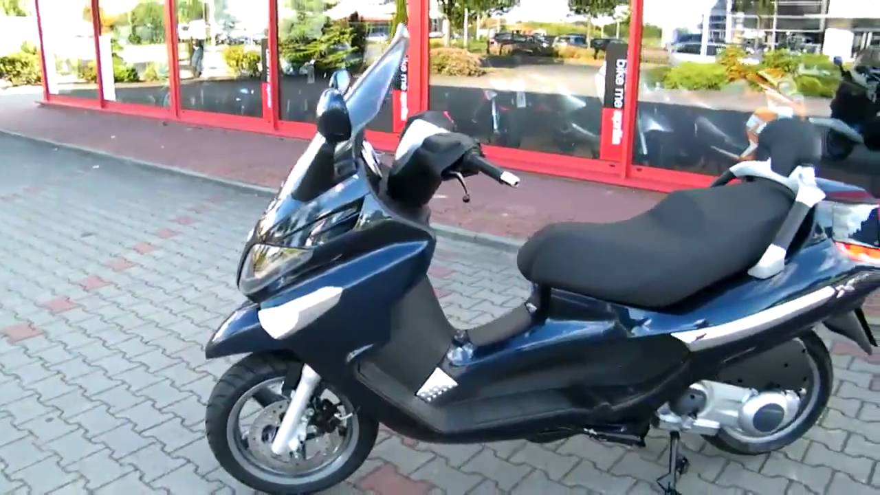 Piaggio XEvo 125 2010 Roller Blau Midnight 222/A