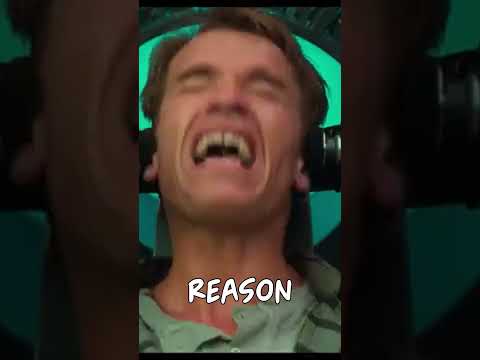 Total Recall- Schwarzenegger and the Three-BooXed HoXker