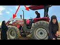 Langkah Berani ۱Sakineh Mengubah Atap Dengan Traktor Dan Tanah