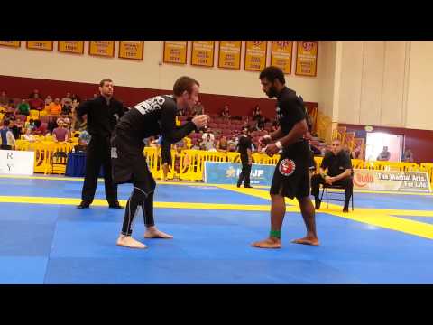 Vitor Oliveira vs Oliver Geddes - Black Belt Middle Final - American Nationals NO GI 2013