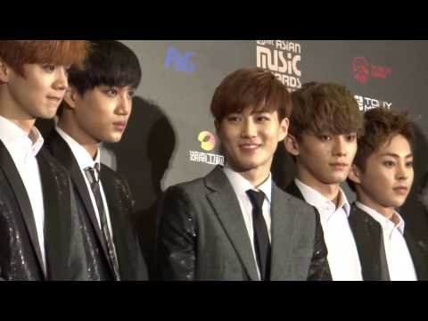 EXO at 2013 Mnet Asian Music Awards Press Conference (w/ English translation)