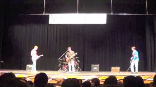 The Pickups - Times Like These (Foo Fighters Cover Live at the 2014 AHHS Talent Show)