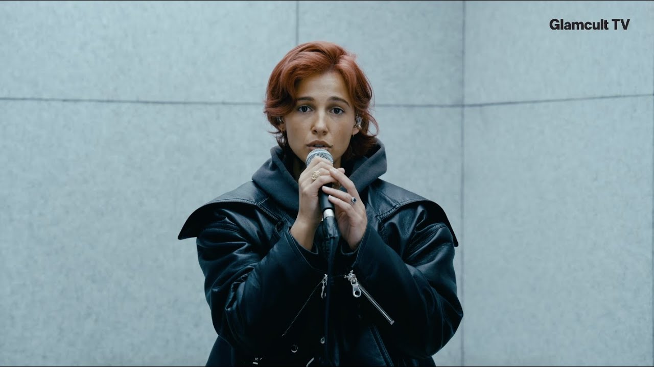 Glamcult TV &ndash; Naomi Scott &ndash; Sweet Nausea - YouTube