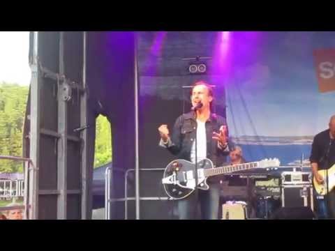 Patrik Isaksson,Tommy Nilsson & Uno Svenningsson Nära Sanningen Södertälje Marenplan 1 150730