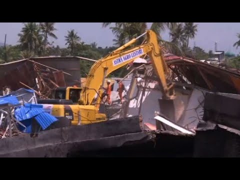 Recovery efforts for bodies of quake victims continue in Palu