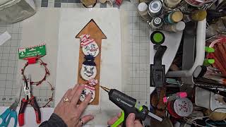 Turn Wood Slices Into Adorable Snowmen
