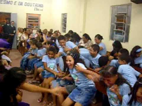 Festa do Conj. Infantil Jardim Florido - Corinhos La la la aleluia