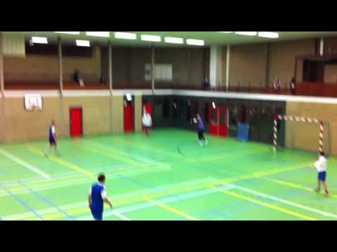 Cluzona 6a - Cluzona 6b. Zaalvoetbaltoernooi 2010, uitslag: 2-2