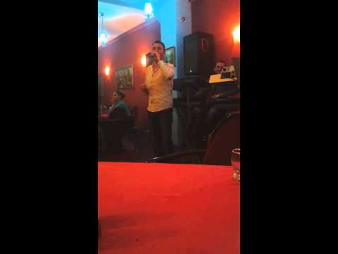 Festim hysenaj tallava per enis shtimen