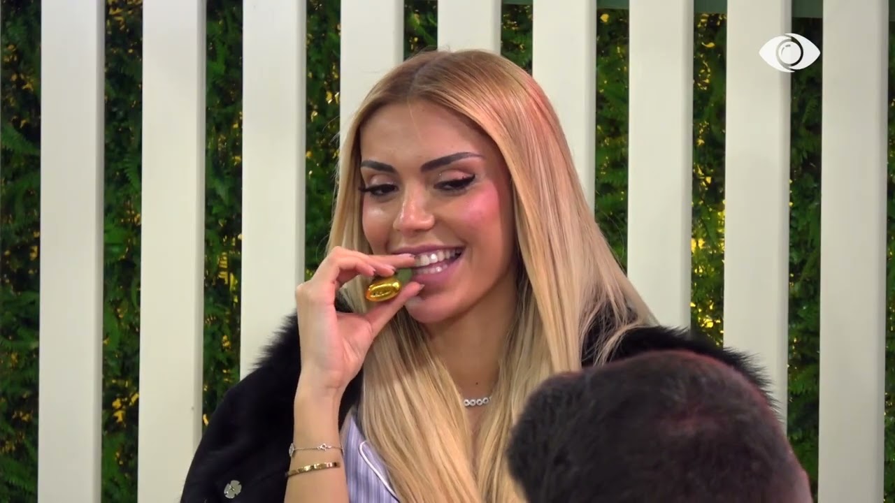 “Je akullnajë”/ Brikena qesh me fjalët e Mateos: Është faji yt që jemi në këtë situatë