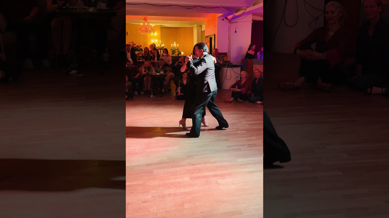Gustavo Rosas Tango Demo con Cornelia Roy en Tangoloft Berlin. Noviembre 2025.Alemania.
