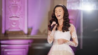 Bride STUNS father by singing opera classic Time To Say Goodbye by Andrea Bocelli
