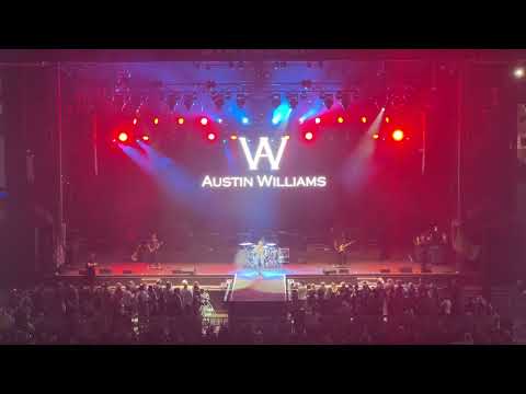 Austin Williams ~ 02 Country Just Like Me ~ 09-21-2025 Live at The WA State Fair in Puyallup, WA