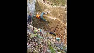 Video thumbnail of Asteroides, 7a+. El Bierzo