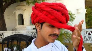 preview picture of video 'Rajasthani turban tying - Narlai'