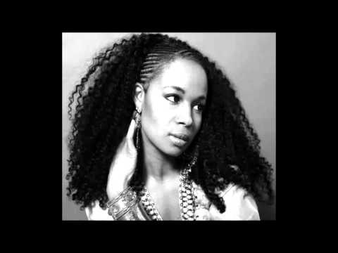 Tiye Phoenix - Still Golden