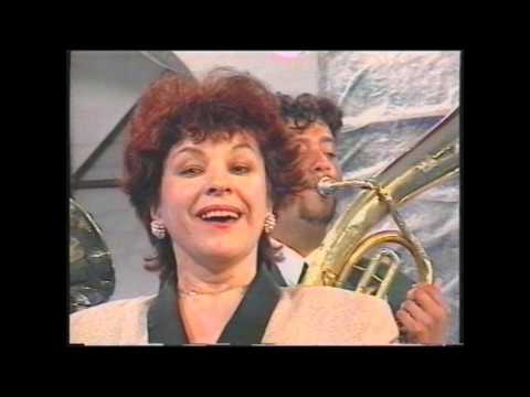 NIKOLINA STOJANOVSKA - Davaj me mila mamo davaj me