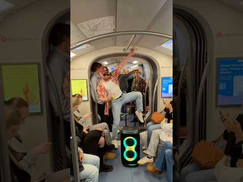 Ich konnte mich noch retten 😂🌴 #sommersong2026 #reaction #newmusic #paradies #cellarkid Vocals: AI