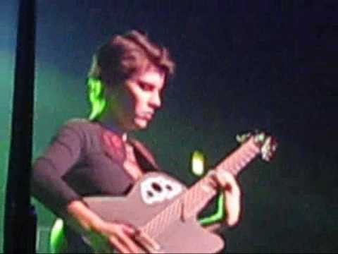 8/17 - Kaki King - Goby - La Scala - London - 10 March 2010