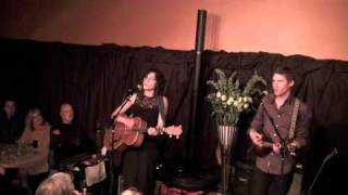 Carrie Rodriguez: El Salvador