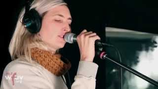 Warpaint - &quot;Disco//Very&quot; (Live at WFUV)