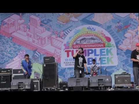 Arvisco Live in OTOBURSA Tumplek Blek Jakarta