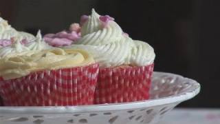 how to make fluffy powdered sugar frosting