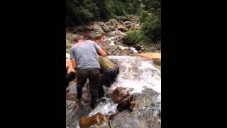preview picture of video 'Rio Blanca in Banos, Ecuador - Rock down the falls'