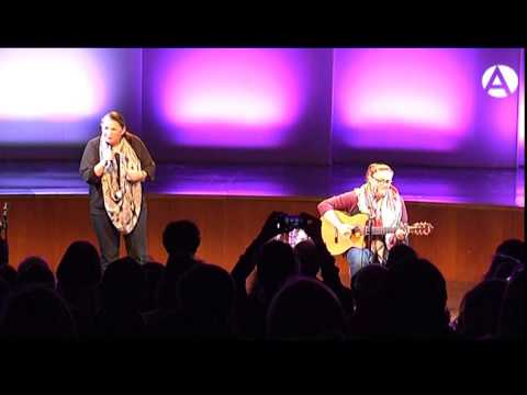 Arare el aire: Katia Cardenal