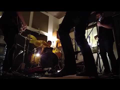CRACK GUILTY - DISTORTED YOUTH (Live at iSeekMusic Studio)