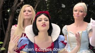 Sub ITA PRINCESS RAP BATTLE SNOW WHITE(Biancaneve) VS ELSA Whitney Avalon ft Katja Glieson